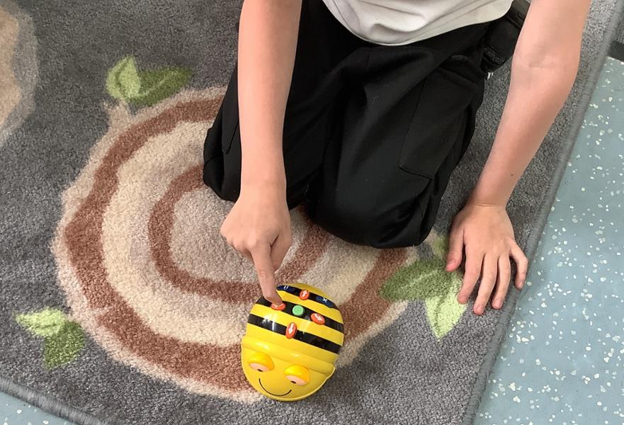 Bee1